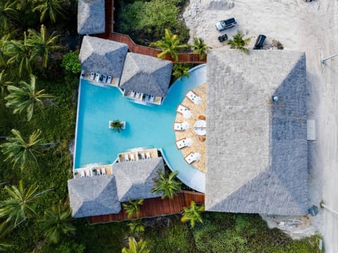 Property building, Swimming pool
