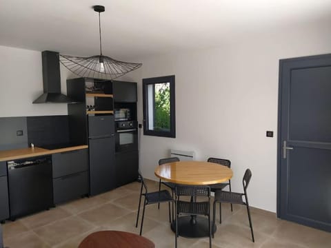 Dining area, oven, stove