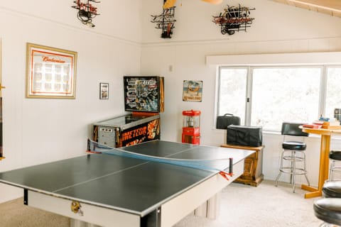 Moreno-Lake Area Free Night Special House in Bass Lake