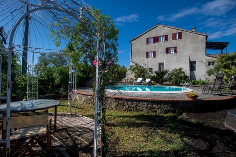 Property building, Garden, Garden view, Swimming pool, sunbed