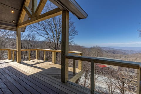 Beech Retreat at 5,000 Feet House in Beech Mountain