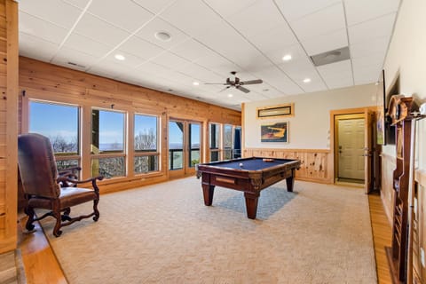 Beech Retreat at 5,000 Feet House in Beech Mountain