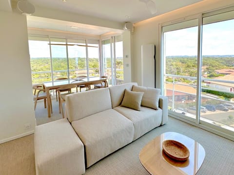 Day, View (from property/room), Living room, Seating area, Dining area