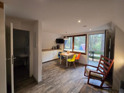 Glücklich am Strand - Ruhe im Kiefernwald mit Terrasse & Hund willkommen House in Trassenheide