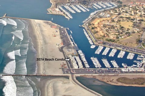 207A Fresh, Renovated and Steps from the Beach House in Oceanside