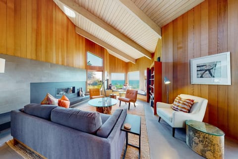 Just Bluffing House in Sonoma County