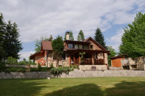 Property building, Garden, Garden view, Landmark view