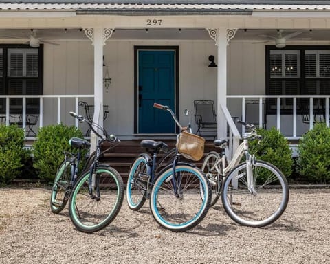 NEW! Dragonfly at Firefly Grove w/ River Access House in Wimberley