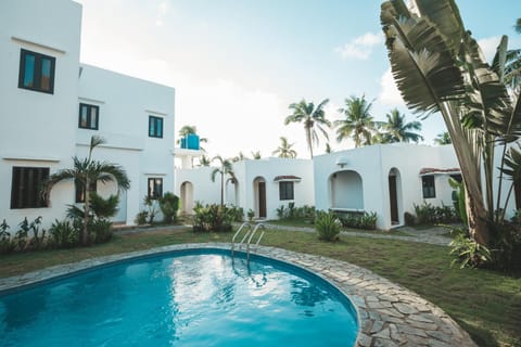 Property building, Garden, Pool view, Swimming pool