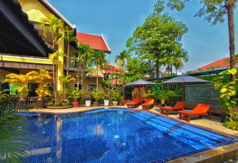 Property building, Garden, Pool view, Swimming pool, Swimming pool