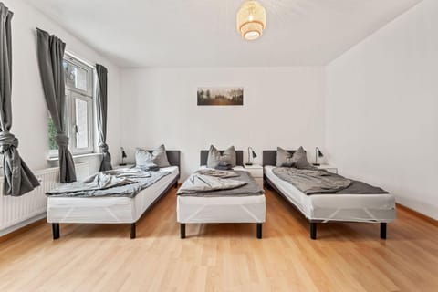 Photo of the whole room, Bedroom, towels