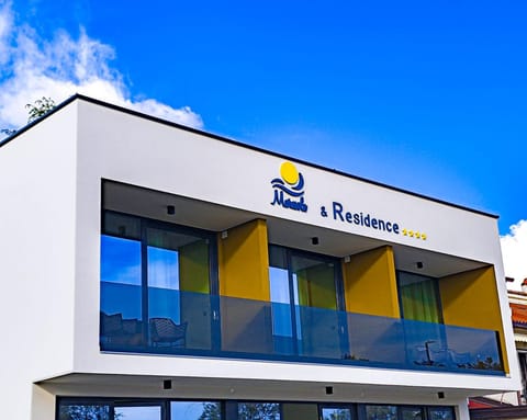 Property building, Day