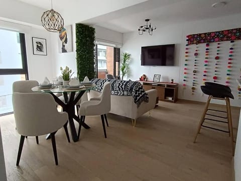 TV and multimedia, Living room, Dining area