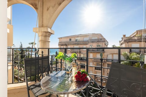 View (from property/room), Balcony/Terrace, Sea view