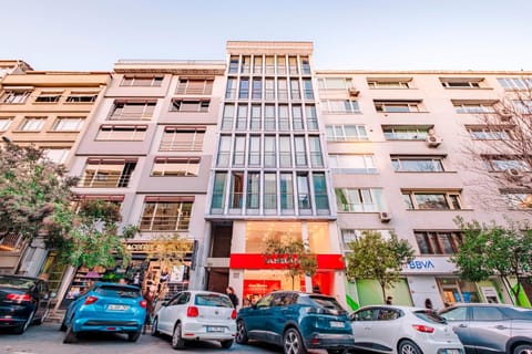 Property building, Street view, Location, Parking