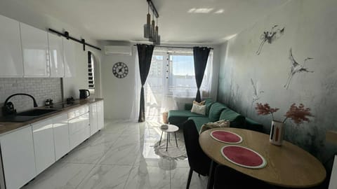 Communal lounge/ TV room, Balcony/Terrace, Kitchen or kitchenette, Living room, kitchen