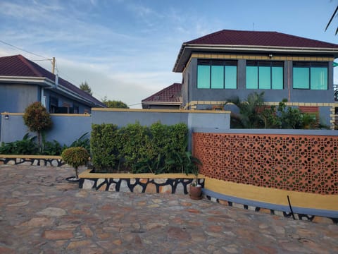 Property building, Day, Garden, Garden view