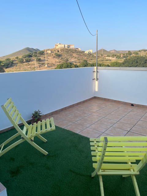 Balcony/Terrace, Mountain view