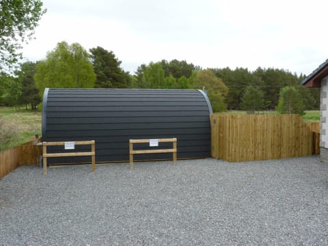 Facade/entrance, Parking