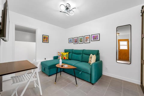 Seabreeze Hideaway B 30 Night Minimum Hotel in Hawaii Kai