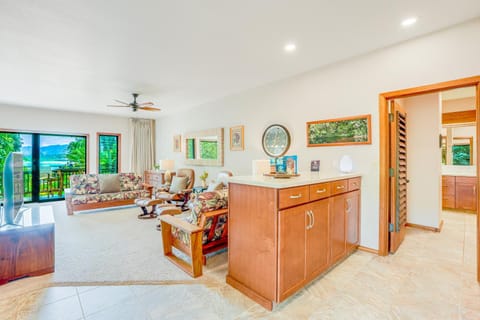 The Golden Hibiscus - Lanikai 222 Apartment in Wailua