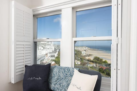 Living room, Sea view