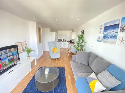 Living room, internet
