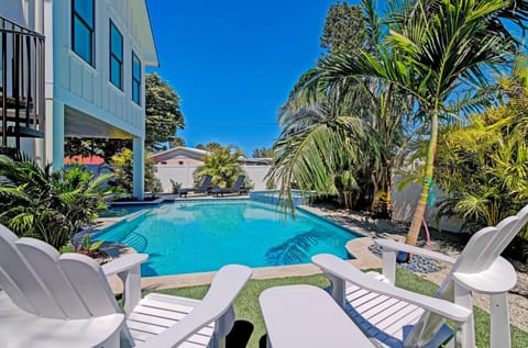 Vitamin Sea managed by Beach Retreats House in Anna Maria Island
