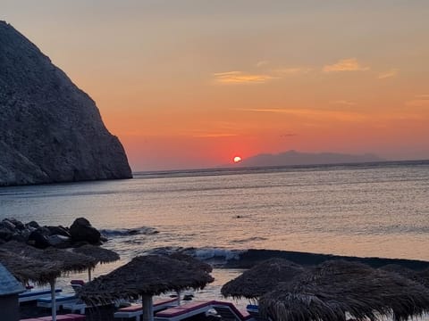 Santorini Sunrise Studio Pleasure Apartment in Perissa