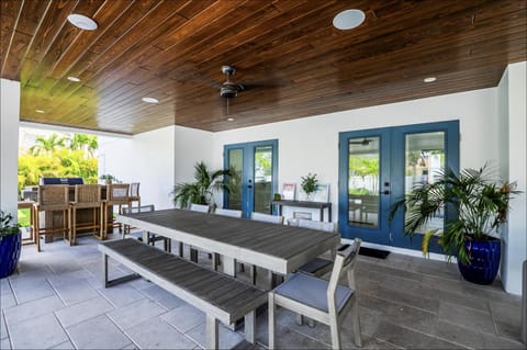 Sunshine & Good Times managed by Beach Retreats House in Bradenton Beach