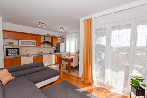 Apartman TO&NI free parking Apartment in Zadar