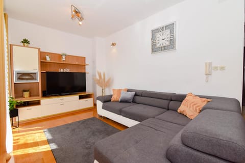 Apartman TO&NI free parking Apartment in Zadar