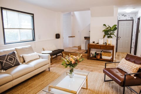TV and multimedia, Living room, Seating area, Internal: Not applicable to any particular room