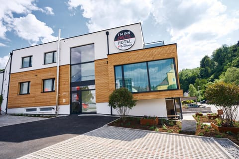Property building, Street view, Location, Parking
