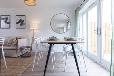 Oxfordshire Living - The Vanderbilt - Woodstock House in West Oxfordshire District