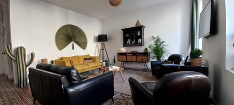 Communal lounge/ TV room, Lobby or reception, Decorative detail