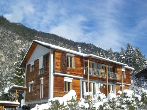 Property building, Facade/entrance, Winter