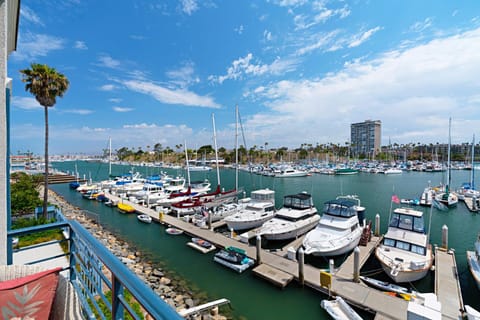 301B Ocean Harbor View - Top Floor Corner Unit House in Oceanside