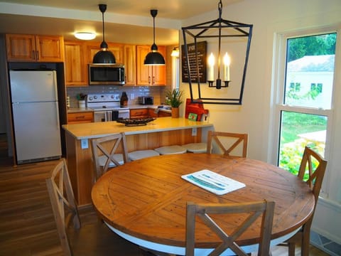 The Bright and Breezy - Lakefront with Spa! House in Crystal Lake