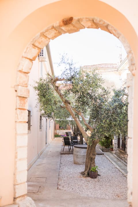 Property building, Spring, Garden