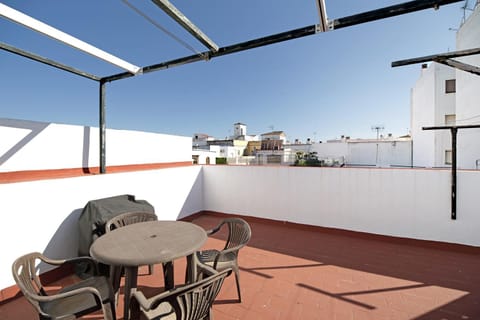 Property building, Balcony/Terrace, Living room
