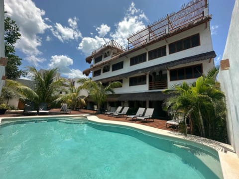 Property building, Swimming pool