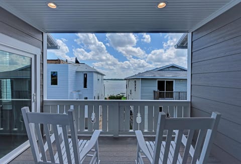 Mermaid's Landing managed by Beach Retreats House in Bradenton Beach