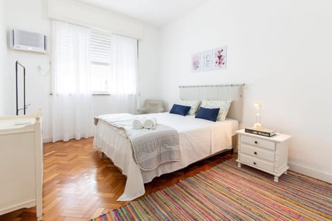 Bed, View (from property/room), Photo of the whole room, Bedroom