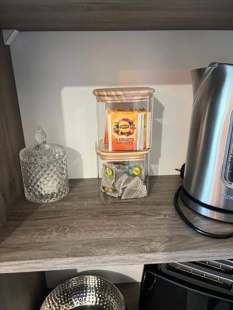 le petit prince , jolie maisonnette terrasse Netflix parking privé jeux de société Apartment in Bourgogne-Franche-Comté