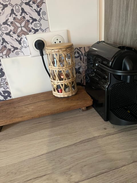 le petit prince , jolie maisonnette terrasse Netflix parking privé jeux de société Apartment in Bourgogne-Franche-Comté