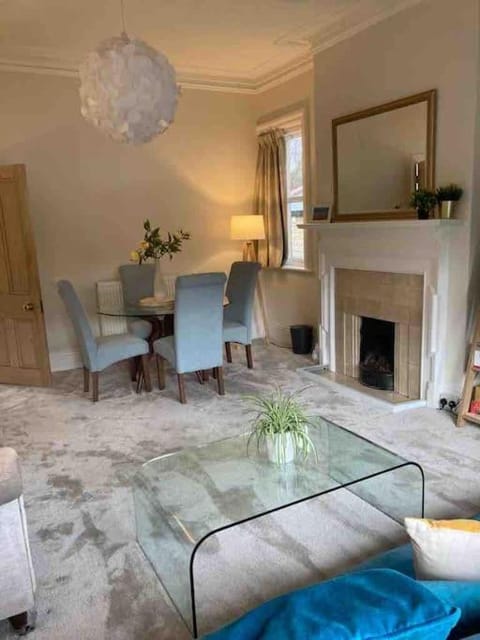 Garden Apartment, Central Harrogate with parking Apartment in Harrogate