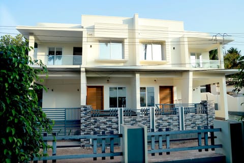 Property building, View (from property/room), Balcony/Terrace
