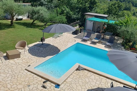 Swimming pool, Location, children, Family