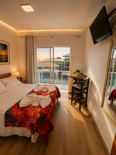 Bed, TV and multimedia, View (from property/room), Balcony/Terrace, Photo of the whole room, Bedroom, towels